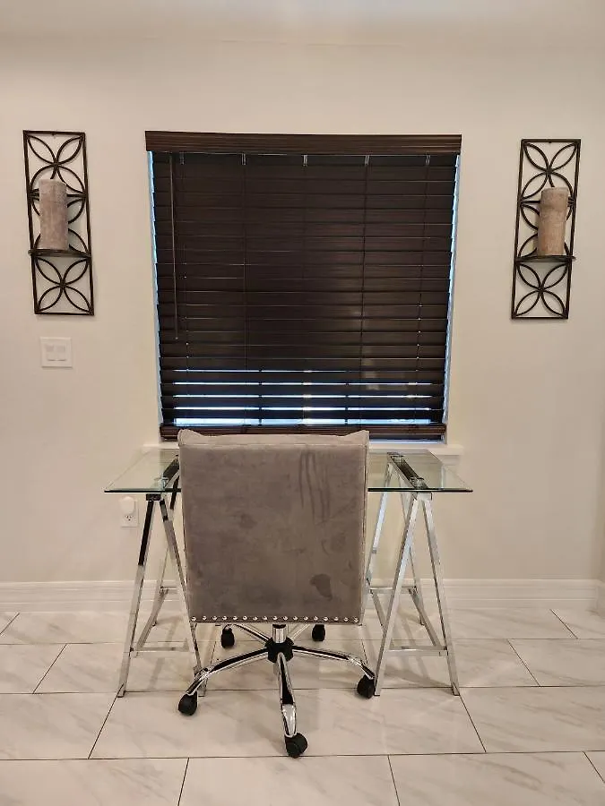 The Villa Orlando@College Park. Sleeps16 Orlando